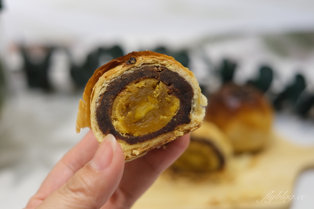 【2025台中蛋黃酥】20+台中蛋黃酥整理，你吃過幾間了？ @飛天璇的口袋