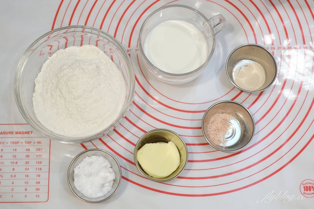 麵包食譜｜肉鬆麵包做法｜大人小孩都喜歡的台式麵包，最經典的鹹麵包這樣做 @飛天璇的口袋