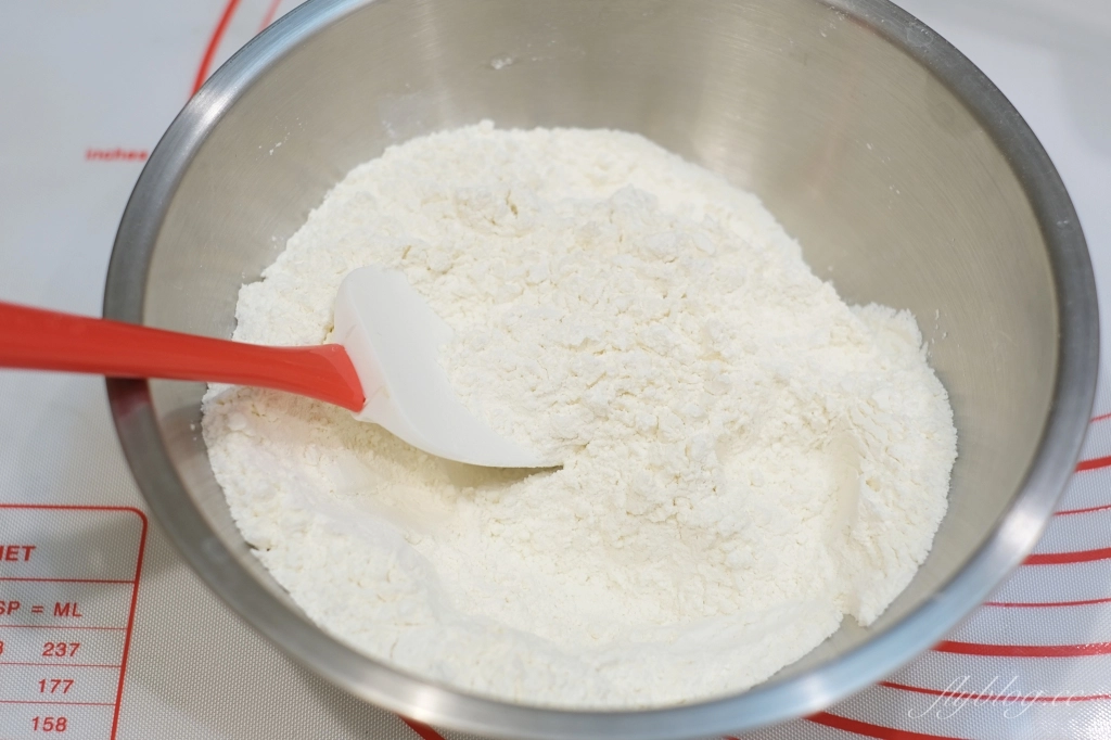 麵包食譜｜肉鬆麵包做法｜大人小孩都喜歡的台式麵包，最經典的鹹麵包這樣做 @飛天璇的口袋