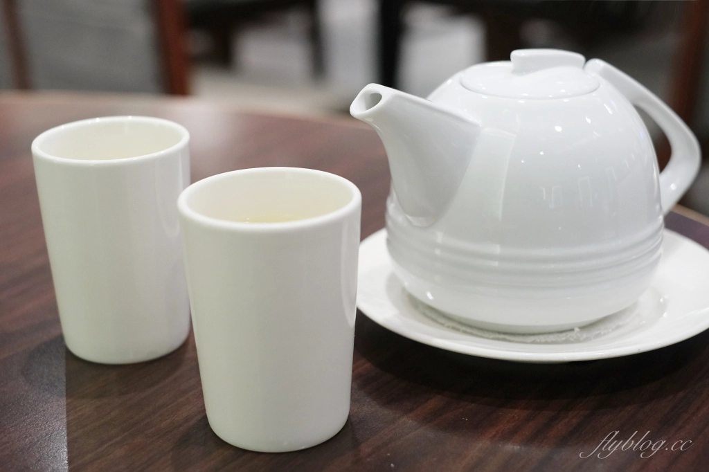 台中西區|漢來軒.上海最受歡迎50大餐廳之一,SOGO百貨公司裡的美味烤鴨 @飛天璇的口袋 台中西區|漢來軒.上海最受歡迎50大餐廳之一,SOGO百貨公司裡的美味烤鴨 @飛天璇的口袋