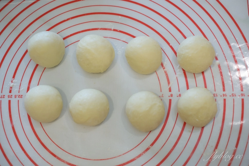 麵包食譜｜肉鬆麵包做法｜大人小孩都喜歡的台式麵包，最經典的鹹麵包這樣做 @飛天璇的口袋