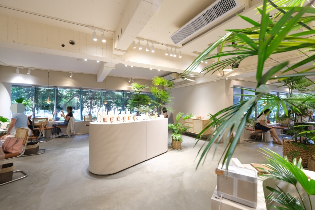 CAF&Eacute; de S&rsquo;AIME｜勤美商圈S’AIME東京企劃皮件咖啡館，坐擁草悟道第一排綠意美景 @飛天璇的口袋