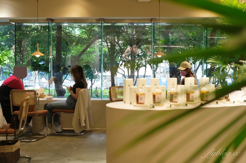 CAF&Eacute; de S&rsquo;AIME｜勤美商圈S’AIME東京企劃皮件咖啡館，坐擁草悟道第一排綠意美景 @飛天璇的口袋