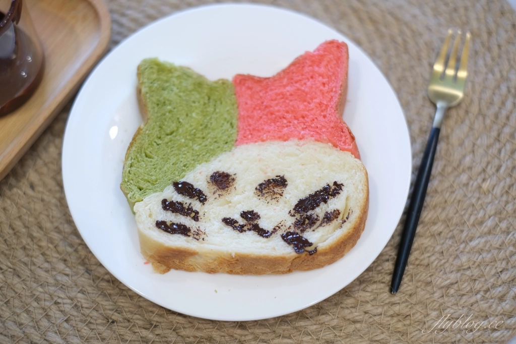 吐司食譜｜貓咪吐司的做法｜萌萌噠貓咪生吐司，三能貓咪吐司盒食譜 @飛天璇的口袋