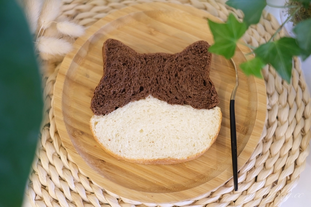 吐司食譜｜貓咪吐司的做法｜萌萌噠貓咪生吐司，三能貓咪吐司盒食譜 @飛天璇的口袋