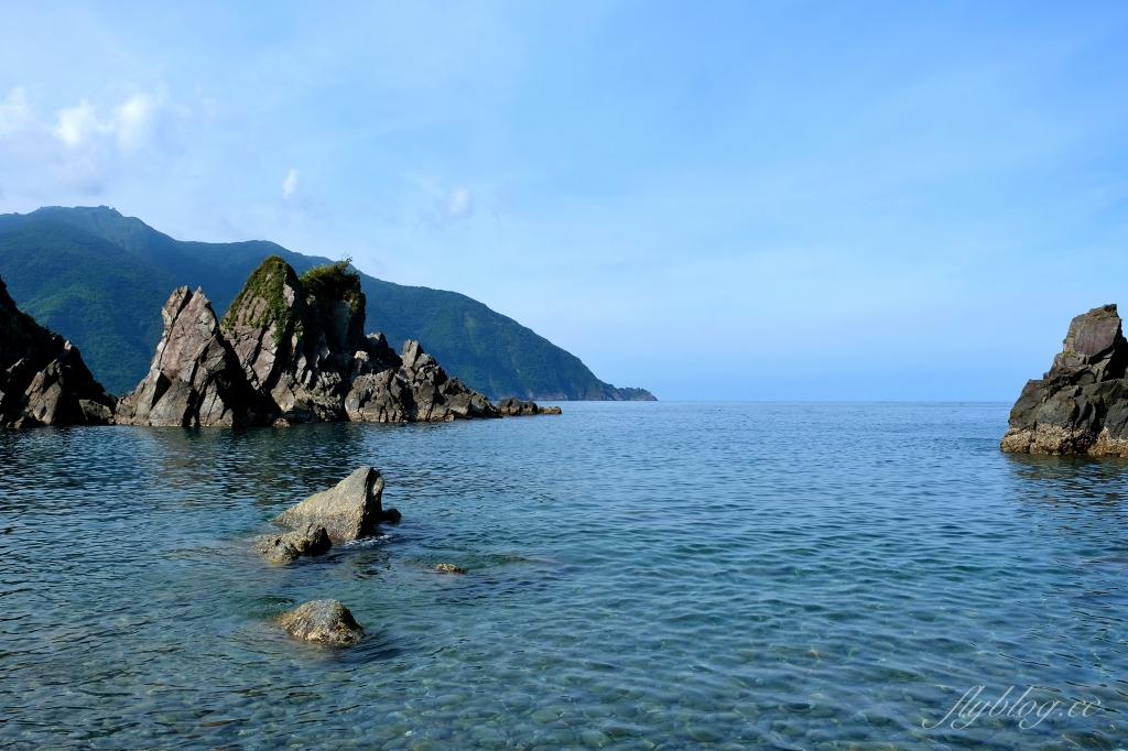 宜蘭南澳｜粉鳥林漁港，宜蘭東澳最美的海灘秘境，有到了越南下龍灣的錯覺 @飛天璇的口袋