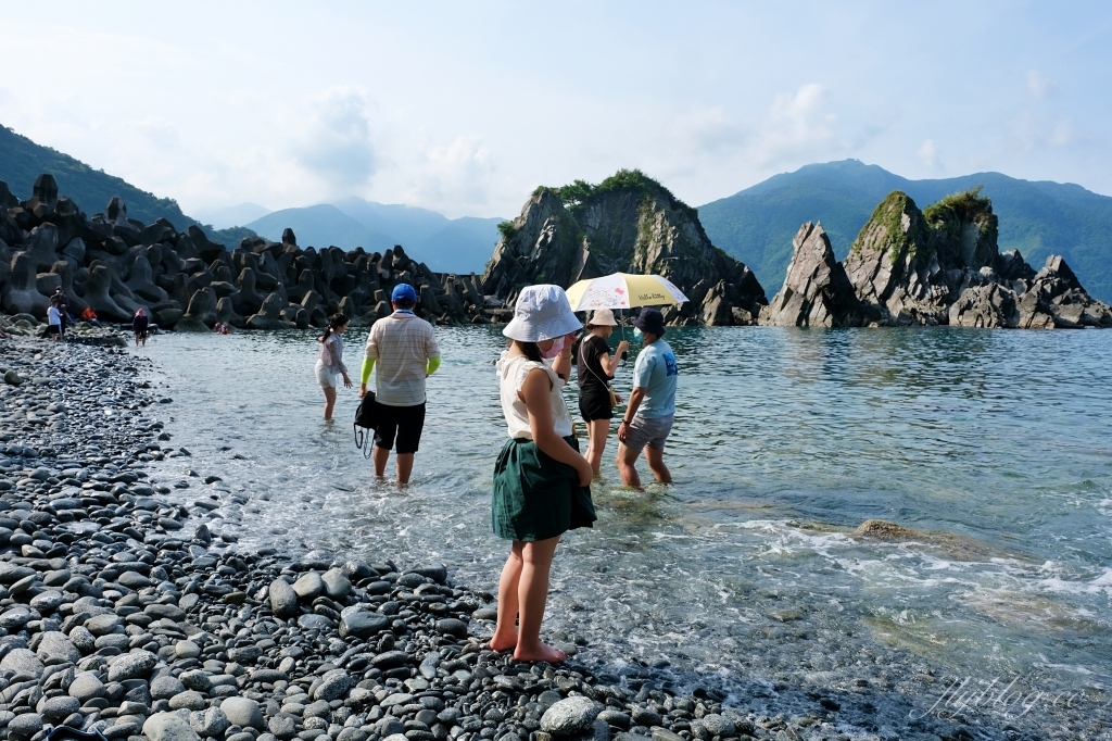 宜蘭南澳｜粉鳥林漁港，宜蘭東澳最美的海灘秘境，有到了越南下龍灣的錯覺 @飛天璇的口袋