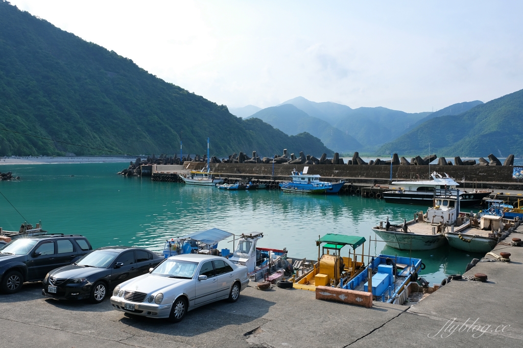 宜蘭南澳｜粉鳥林漁港，宜蘭東澳最美的海灘秘境，有到了越南下龍灣的錯覺 @飛天璇的口袋