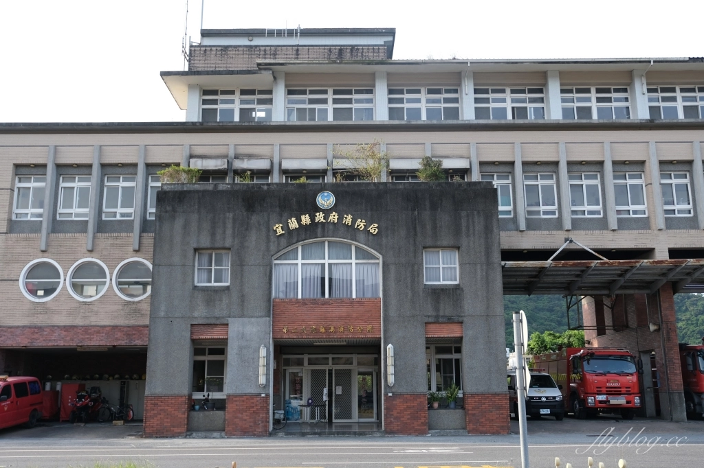 宜蘭蘇澳｜新建利冰店，在地60年老字號冰店，古早味三種冰50元，必點獨家過溪冰 @飛天璇的口袋