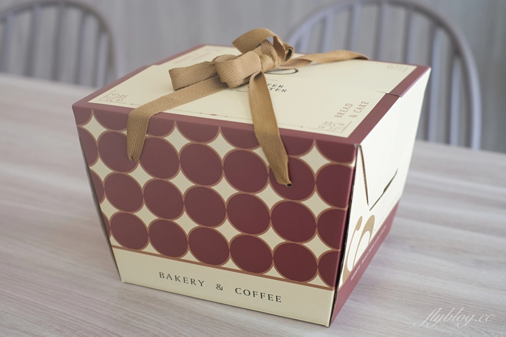 巴特里烘焙坊嶺東門市|父親節特級燒肉蛋糕上市,必吃月銷百萬顆的爆漿餐包 @飛天璇的口袋 巴特里烘焙坊嶺東門市|父親節特級燒肉蛋糕上市,必吃月銷百萬顆的爆漿餐包 @飛天璇的口袋