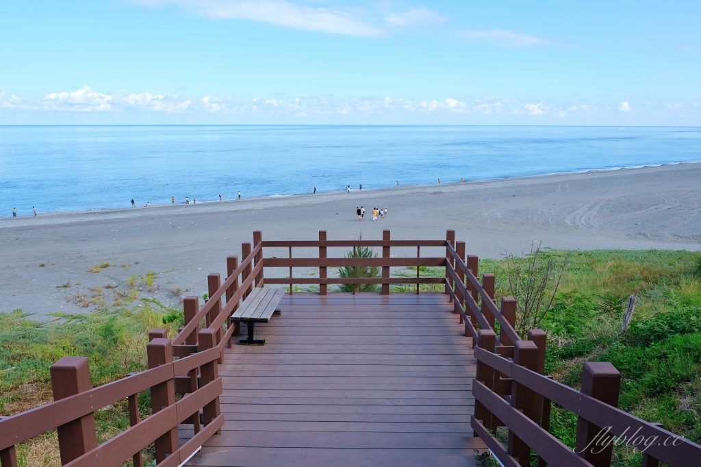 台東景點｜華源海灣，台九線旁最美的海岸線，台東必拍IG漂流木愛心 @飛天璇的口袋