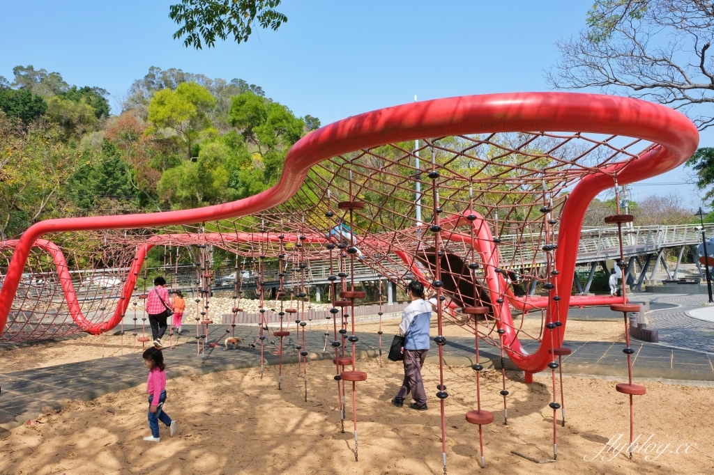 清水鰲峰山運動公園｜結合探索遊戲場和競合體驗遊戲場，全台網路票選十大親子公園第1名 @飛天璇的口袋