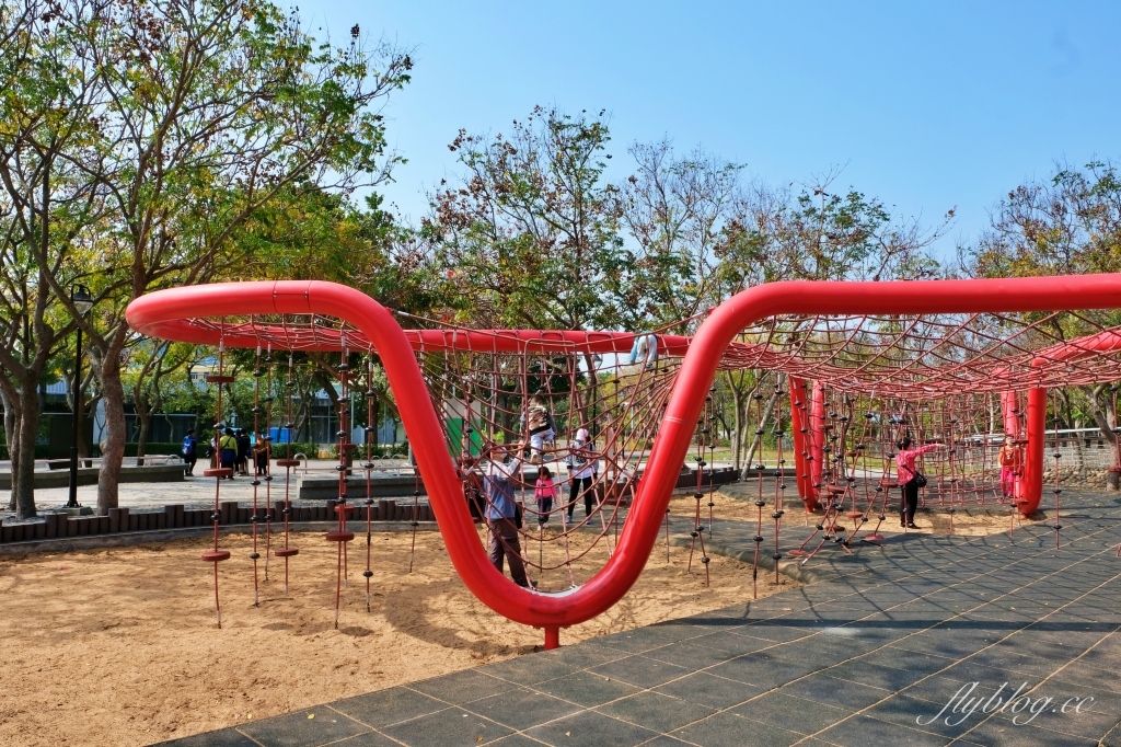 清水鰲峰山運動公園｜結合探索遊戲場和競合體驗遊戲場，全台網路票選十大親子公園第1名 @飛天璇的口袋