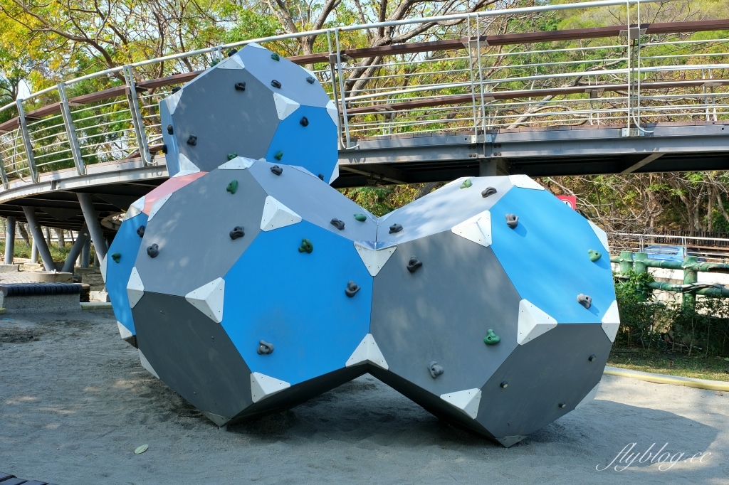 清水鰲峰山運動公園｜結合探索遊戲場和競合體驗遊戲場，全台網路票選十大親子公園第1名 @飛天璇的口袋