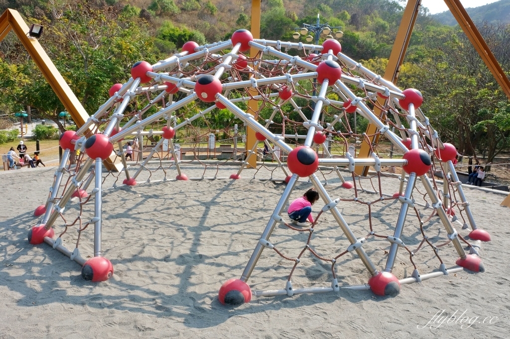 清水鰲峰山運動公園｜結合探索遊戲場和競合體驗遊戲場，全台網路票選十大親子公園第1名 @飛天璇的口袋