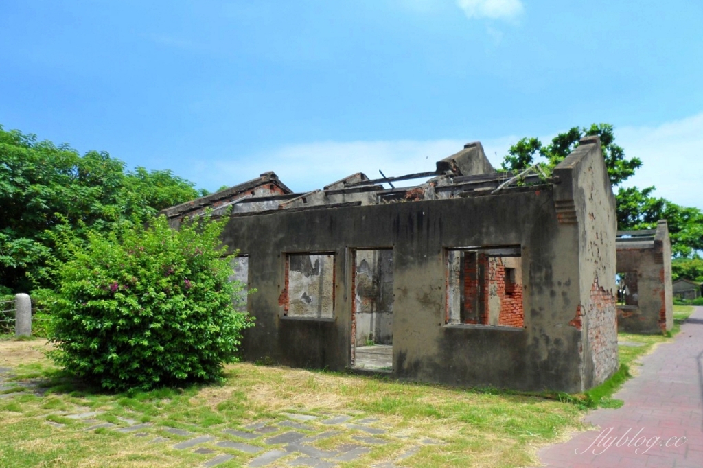 蛤蜊兵營｜老兵宿舍整修後成文化景觀，彰化IG必拍景點廢墟中的復古美感 @飛天璇的口袋