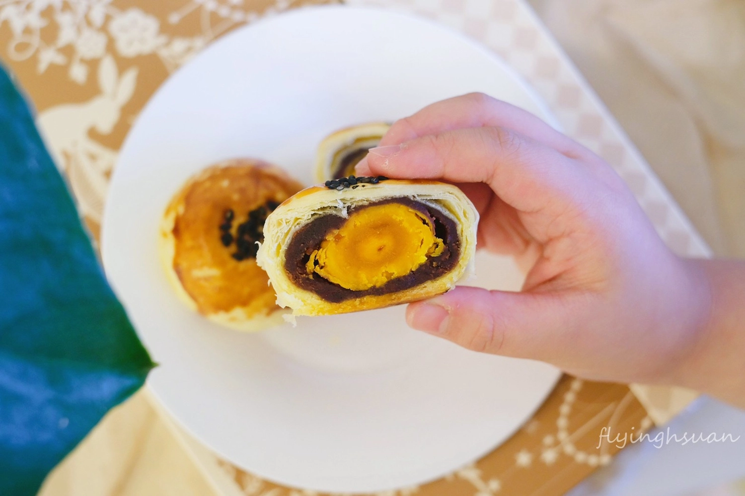 台中石岡｜石山丘蛋黃酥．隱藏山城的生吐司專賣店，中秋限定蛋黃酥開賣了 @飛天璇的口袋