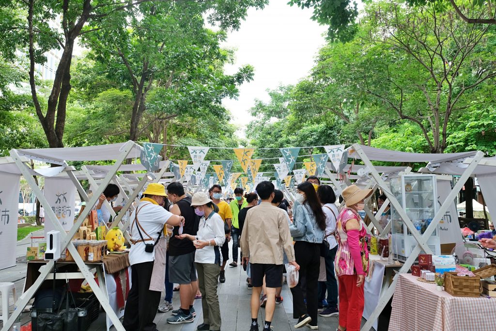 農遊超市 Farmtour Market｜週休何處去？農遊超市全台巡迴市集，660條以上旅遊行程隨意挑選 @飛天璇的口袋