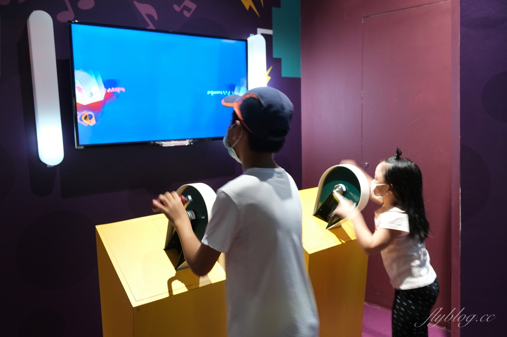 台電南部展示館｜超刺激兩層樓旋轉溜滑梯，六大主題互動遊戲設施，寓教於樂的墾丁免費親子景點 @飛天璇的口袋