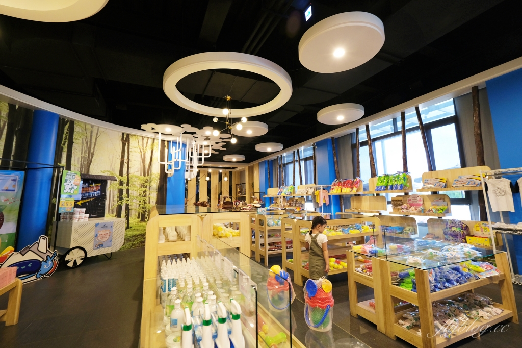 彰化秀水｜水銡利觀光工廠，夏天就是要戲水，世界最大的水龍頭，彰化親子觀光工廠 @飛天璇的口袋