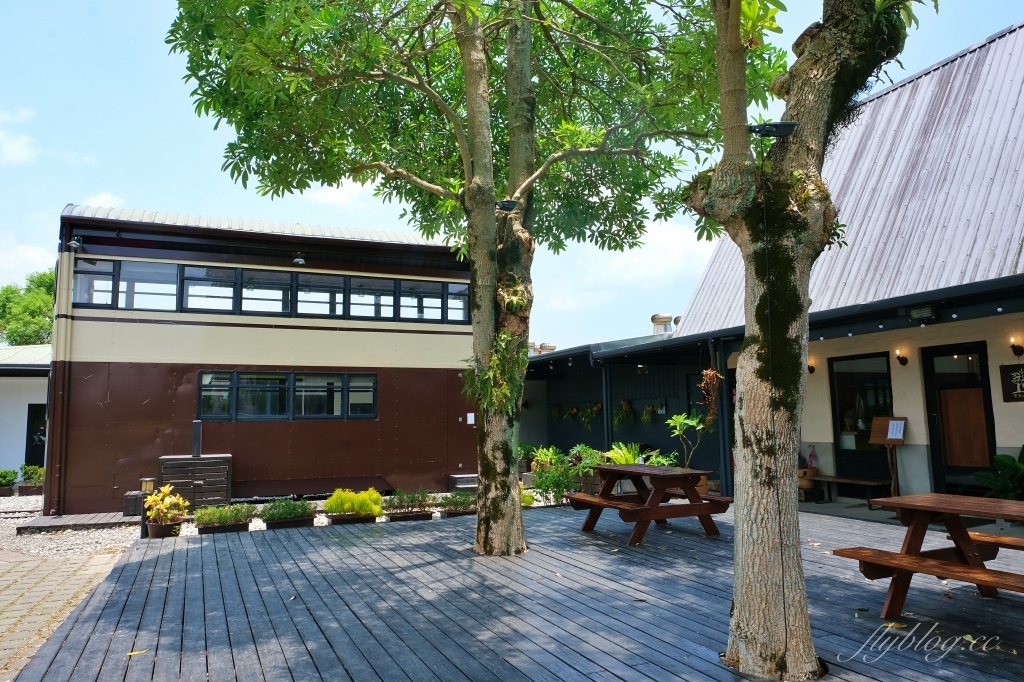 宜蘭礁溪｜里海咖啡，使用現流海鮮和在地食材，礁溪最美的庭園咖啡館 @飛天璇的口袋