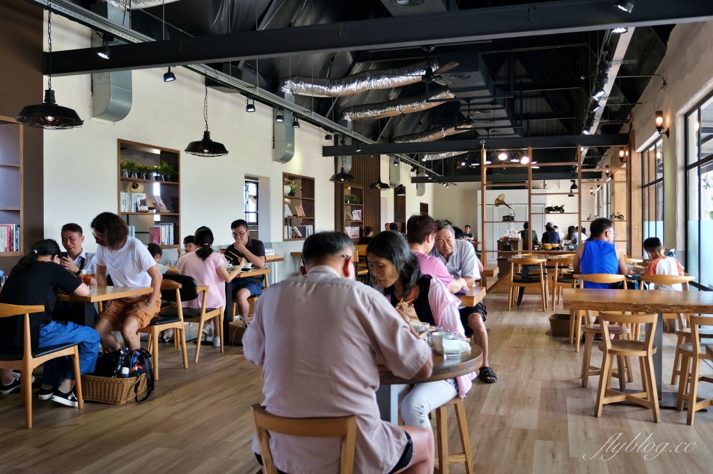 宜蘭礁溪｜里海咖啡，使用現流海鮮和在地食材，礁溪最美的庭園咖啡館 @飛天璇的口袋