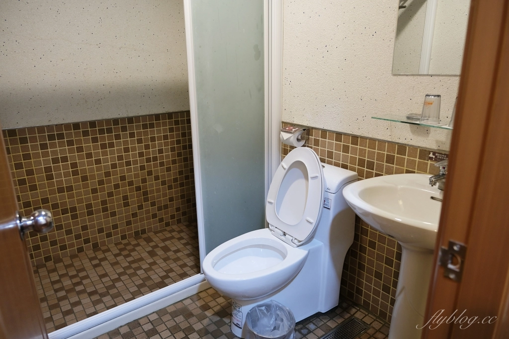 宜蘭大同｜太平山莊，太平山森林遊樂區唯二住宿，觀看美麗雲海浪漫紅葉，一泊二食住宿分享 @飛天璇的口袋