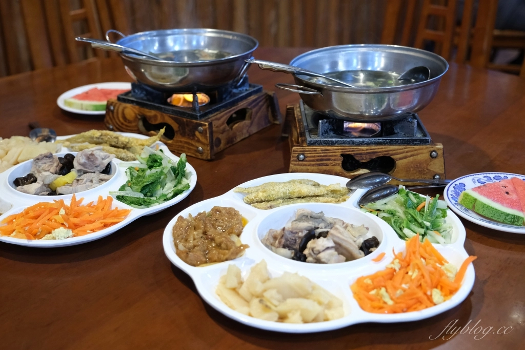 宜蘭大同｜太平山莊，太平山森林遊樂區唯二住宿，觀看美麗雲海浪漫紅葉，一泊二食住宿分享 @飛天璇的口袋