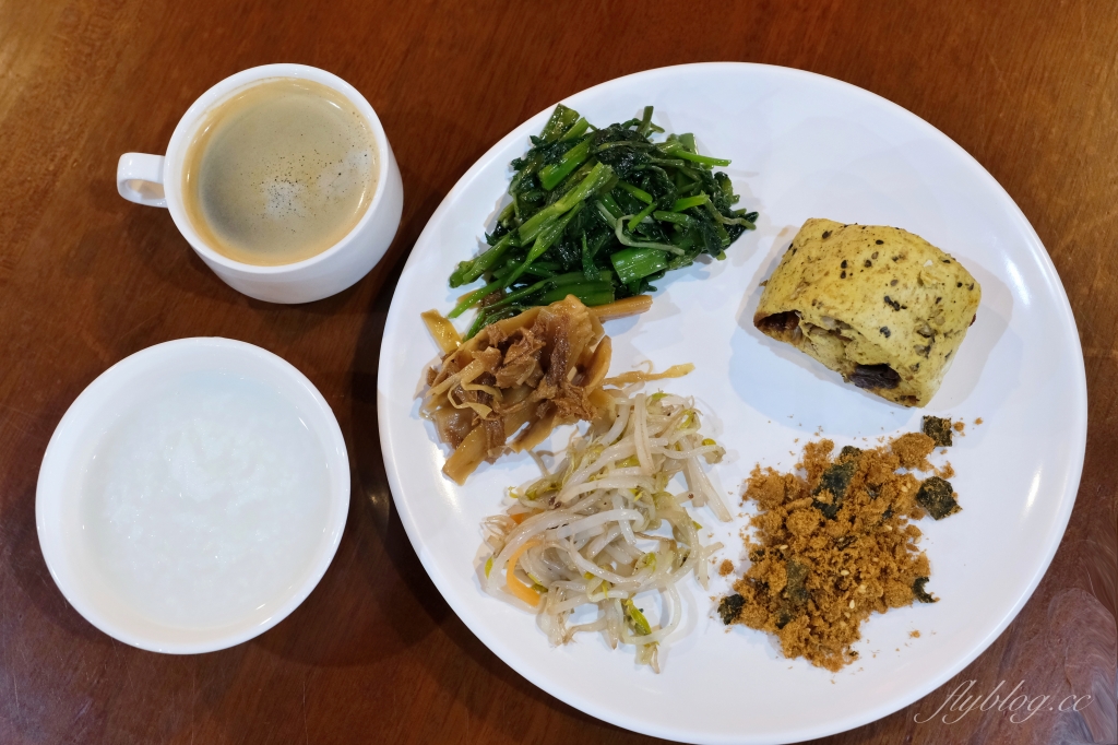 宜蘭大同｜太平山莊，太平山森林遊樂區唯二住宿，觀看美麗雲海浪漫紅葉，一泊二食住宿分享 @飛天璇的口袋