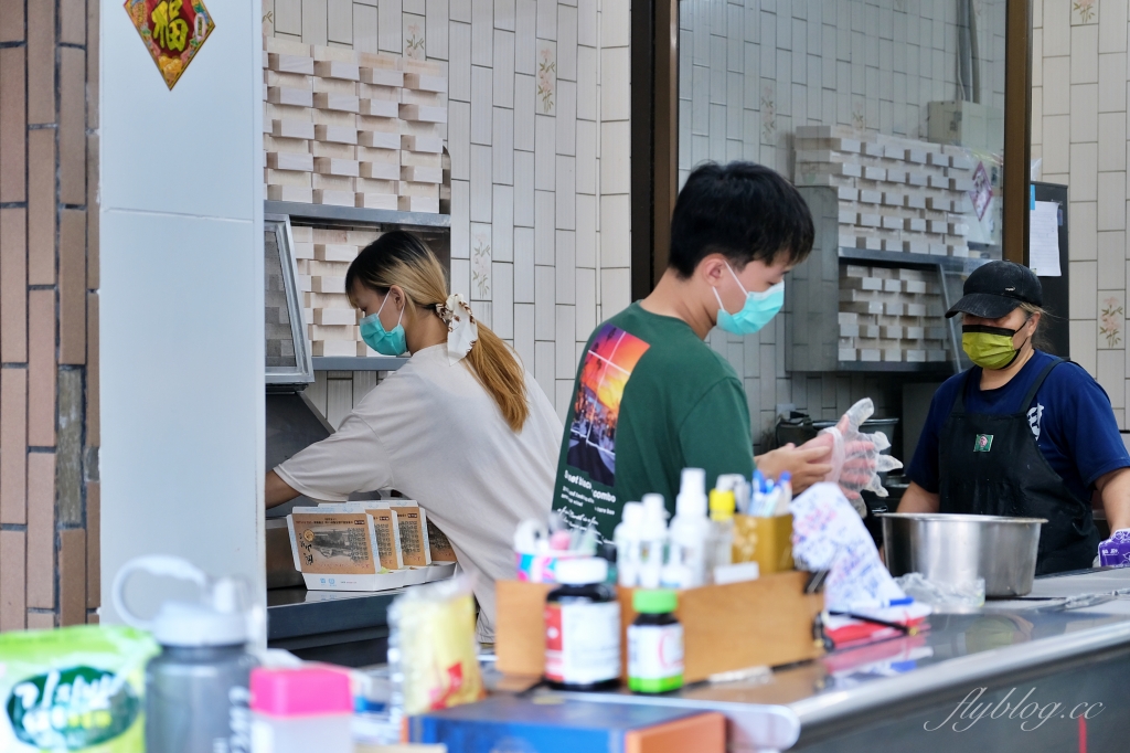 台東關山｜源昌關山便當．關山火車站前便當老店，敢吃辣的一定要加辣蘿蔔乾 @飛天璇的口袋