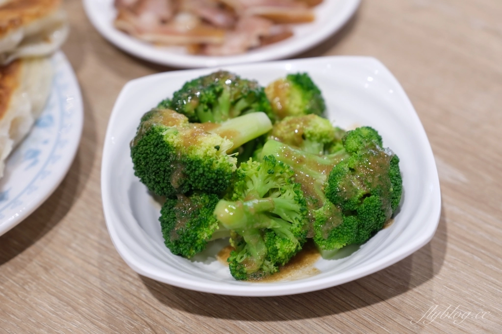 彰化社頭|味香鍋貼.社頭最超人氣鍋貼專賣店,金黃酥脆的外皮很迷人 @飛天璇的口袋 彰化社頭|味香鍋貼.社頭最超人氣鍋貼專賣店,金黃酥脆的外皮很迷人 @飛天璇的口袋