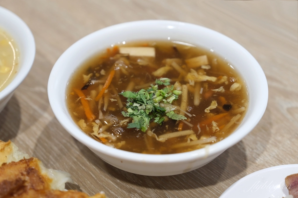 彰化社頭｜味香鍋貼．社頭最超人氣鍋貼專賣店，金黃酥脆的外皮很迷人 @飛天璇的口袋