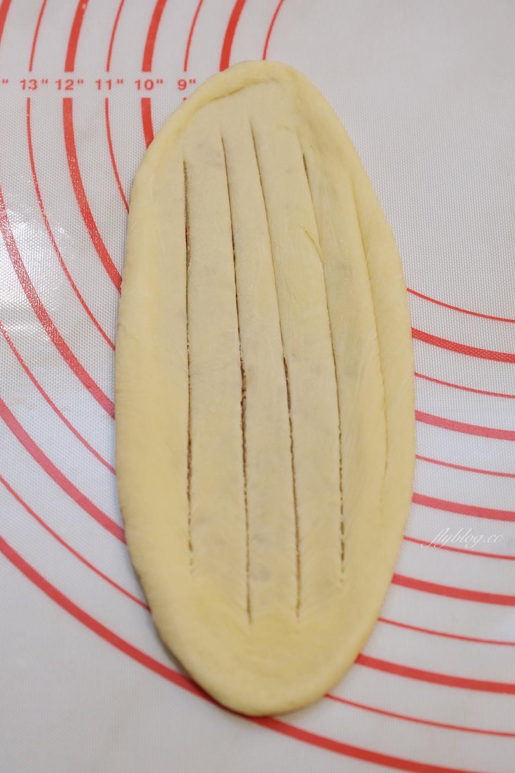 麵包食譜｜芋泥麵包做法，從小吃到大的台式麵包，芋泥控學起來吃不膩 @飛天璇的口袋