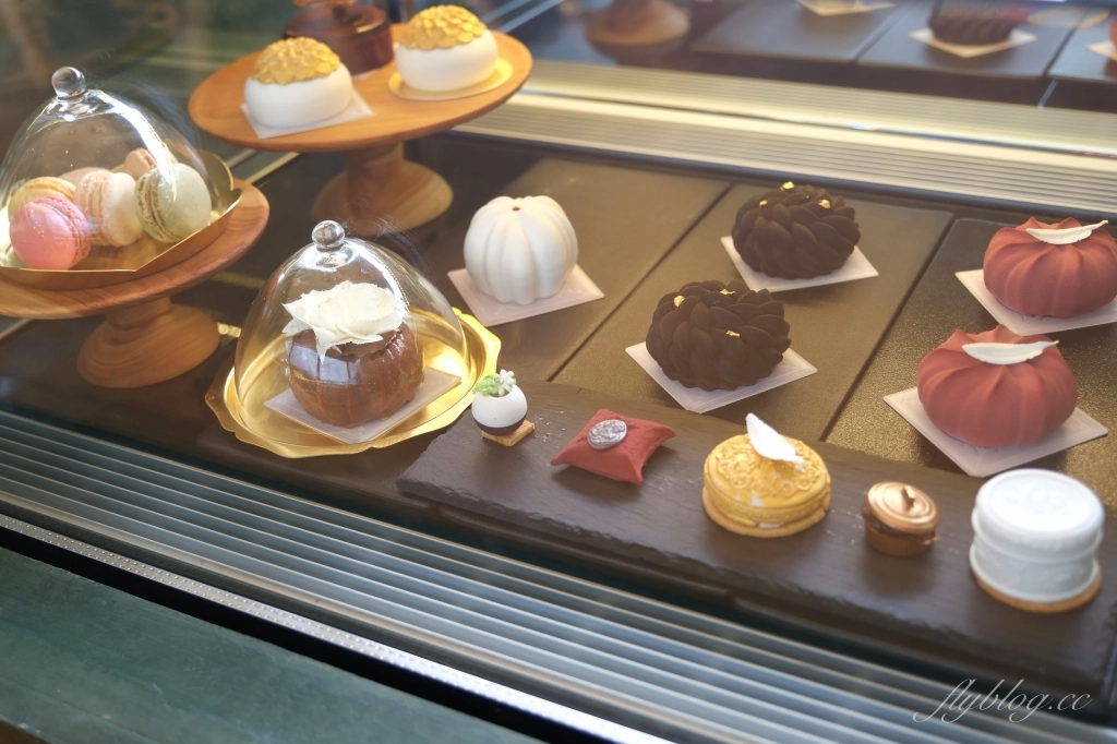 台中西屯｜SiZZO 款款好食．好食慢慢新品牌，座擁大片落地窗，中科潛立方旅館 @飛天璇的口袋