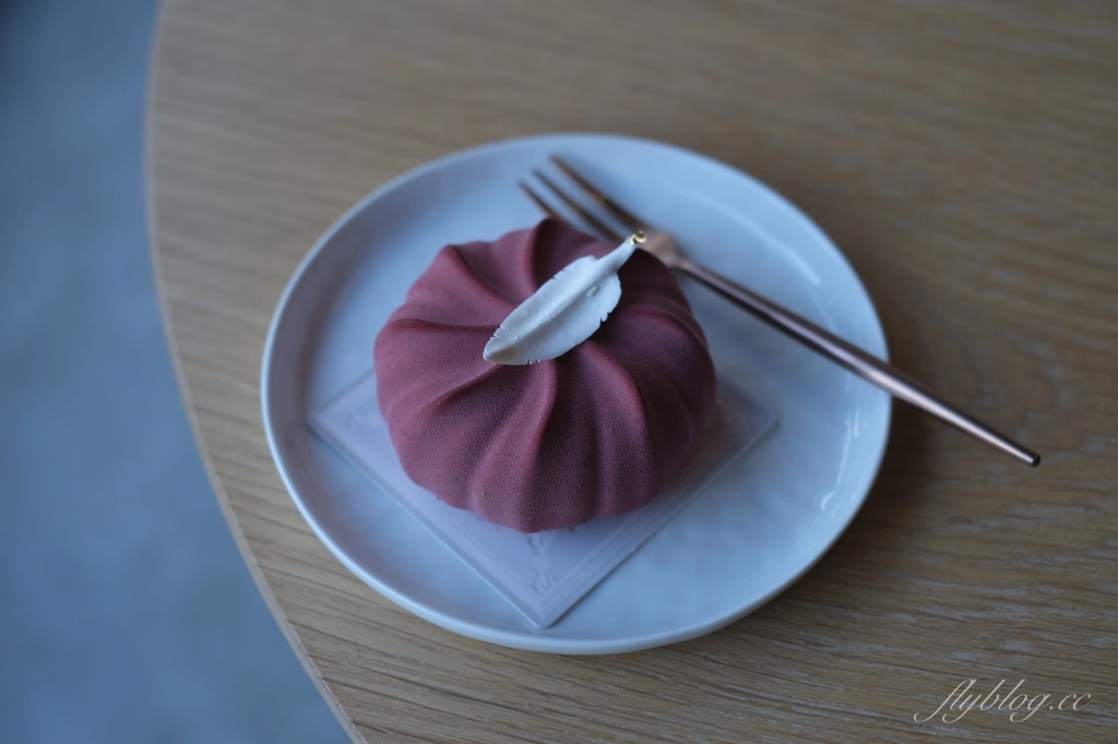 台中西屯｜SiZZO 款款好食．好食慢慢新品牌，座擁大片落地窗，中科潛立方旅館 @飛天璇的口袋