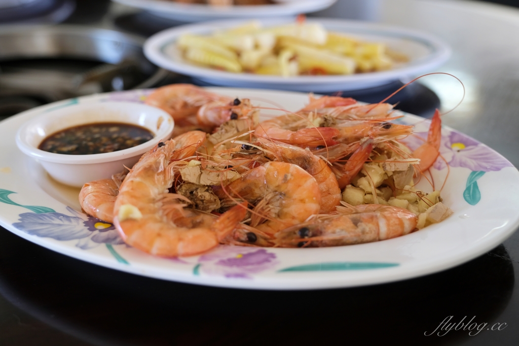桃園觀音｜安可土雞城，透天民宅裡賣土雞，還有免費白飯吃到飽，沒扛棒大家都知道 @飛天璇的口袋