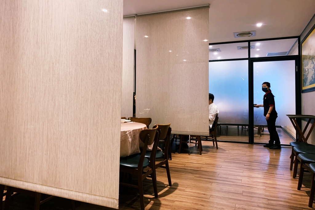 台北中山｜心粵小廚，知名粵菜大廚的私家拿手菜，必點掛爐片皮鴨和稻草西施牛 @飛天璇的口袋