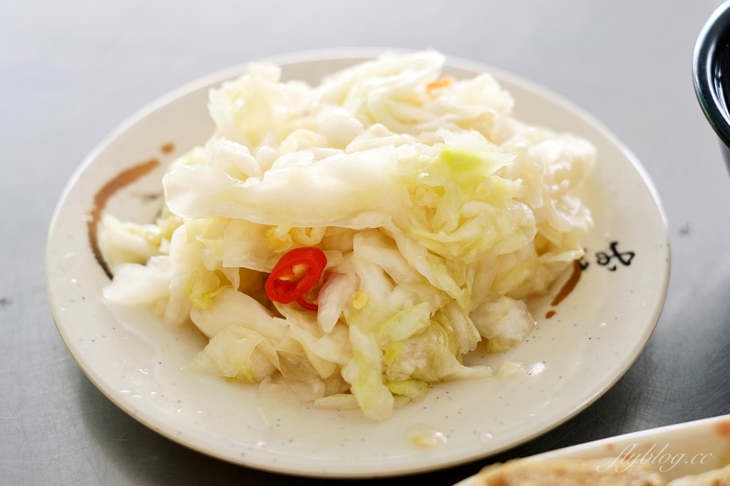 台中北屯｜原太原火車站臭豆腐，酥脆又多汁的臭豆腐，豬血湯免費喝到飽 @飛天璇的口袋