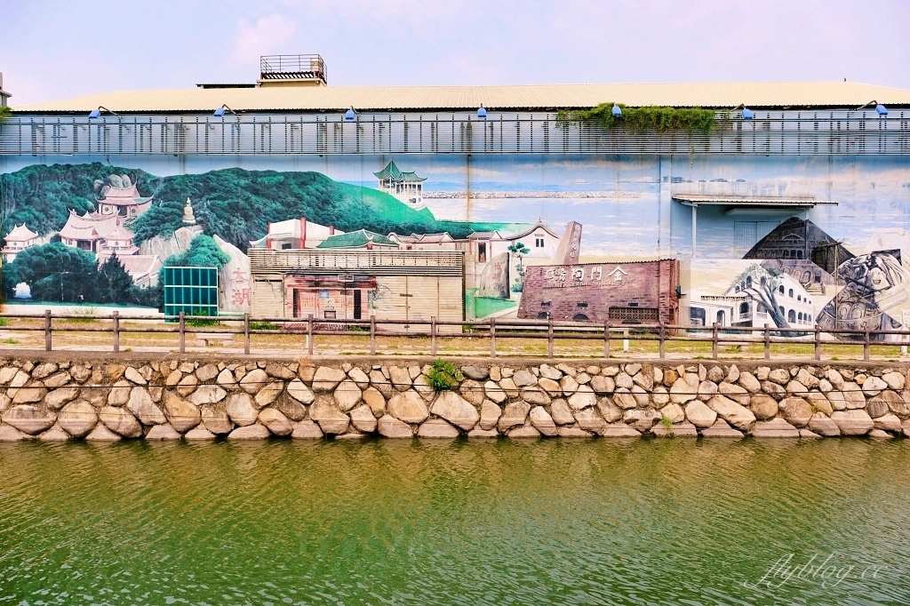 金門金湖｜金湖彩色屋，金門版的小威尼斯彩色屋子，可愛的風獅爺彩繪公車 @飛天璇的口袋