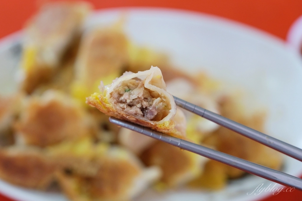 金門金湖｜佑昇生億飲食店．以為闖進民宅，金門人必吃的鍋貼 @飛天璇的口袋