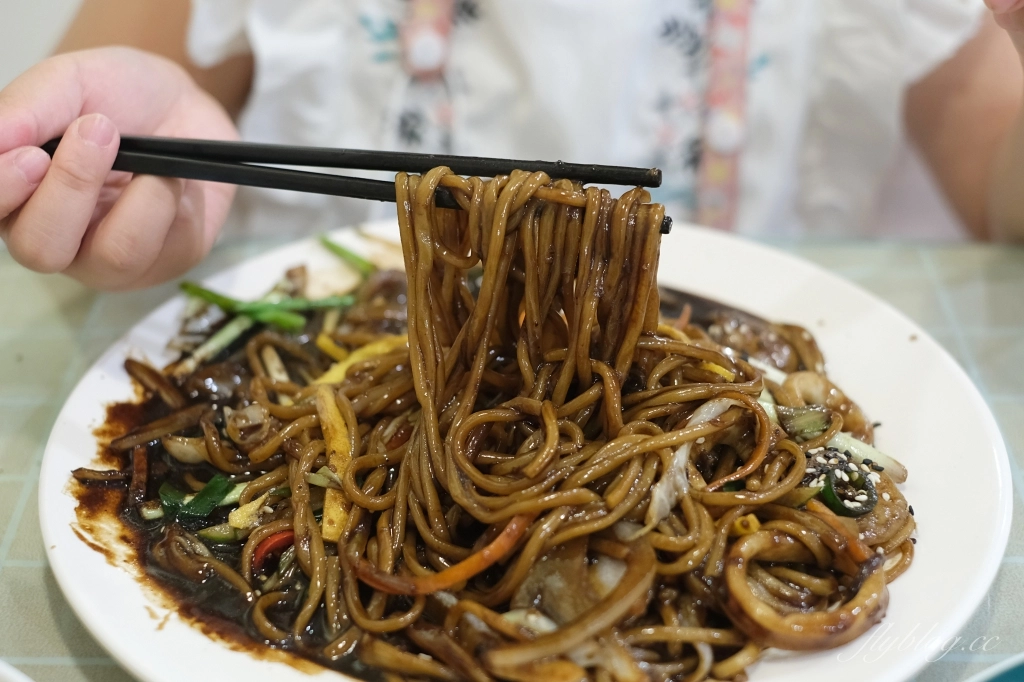 台中北區｜The劉，來自韓國大邱的中華料理主廚，吃得到水冷麵和炒碼麵 @飛天璇的口袋