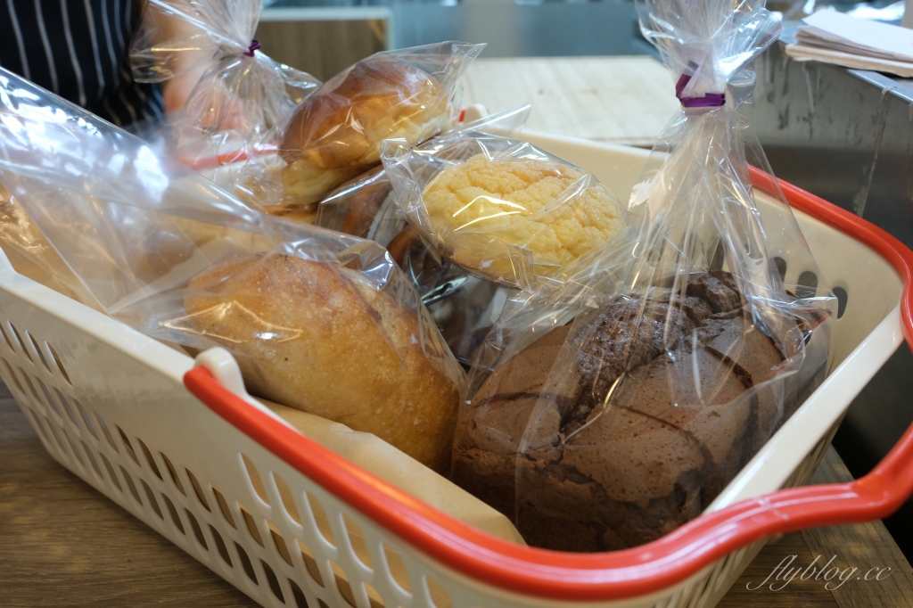 桃園中壢｜安德尼斯烘焙坊．吳克己的麵包店，美味歐式麵包和季節限定蛋黃酥 @飛天璇的口袋