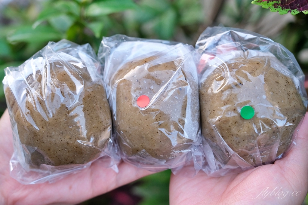 桃園中壢｜仁利菜包草粿仔．隱身市場裡的人氣菜包，還有必吃草仔粿和紅龜粿 @飛天璇的口袋