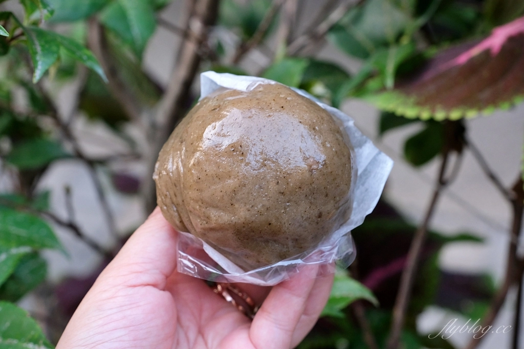 桃園中壢｜仁利菜包草粿仔．隱身市場裡的人氣菜包，還有必吃草仔粿和紅龜粿 @飛天璇的口袋