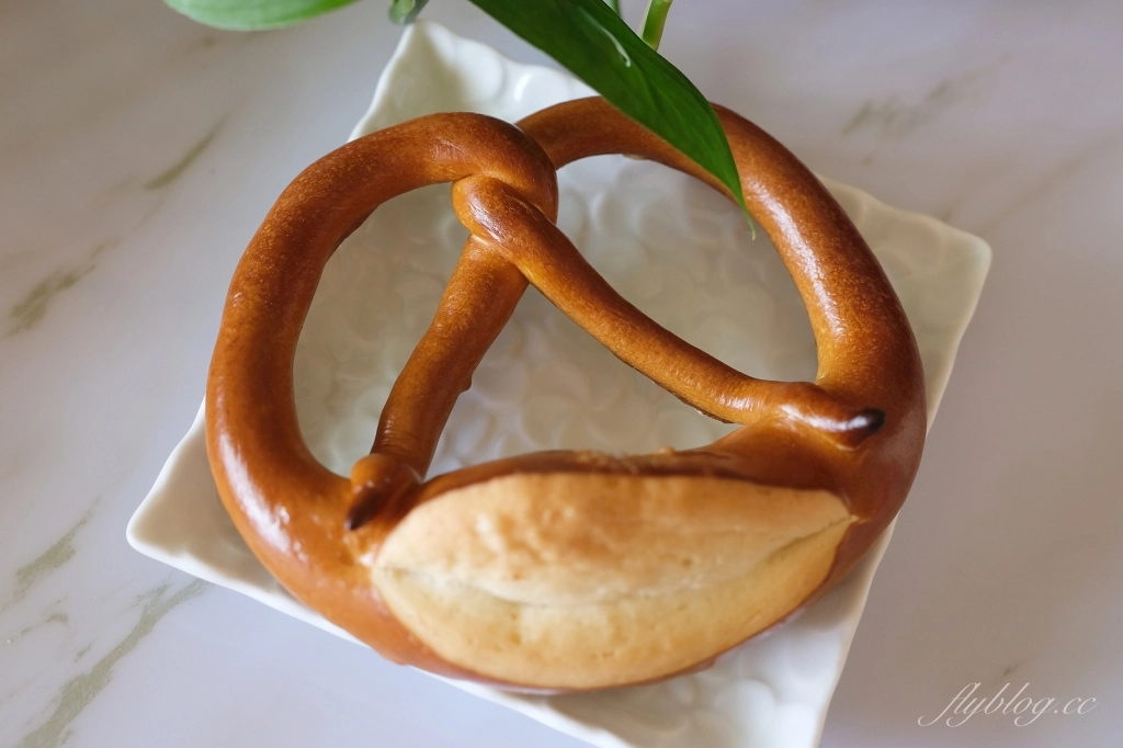 桃園中壢｜安德尼斯烘焙坊．吳克己的麵包店，美味歐式麵包和季節限定蛋黃酥 @飛天璇的口袋