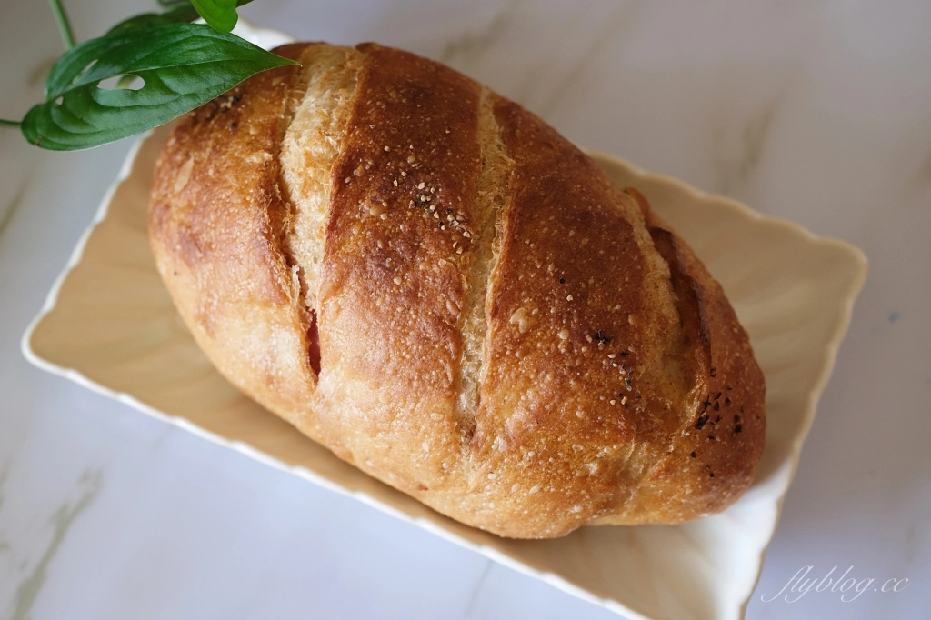 桃園中壢｜安德尼斯烘焙坊．吳克己的麵包店，美味歐式麵包和季節限定蛋黃酥 @飛天璇的口袋