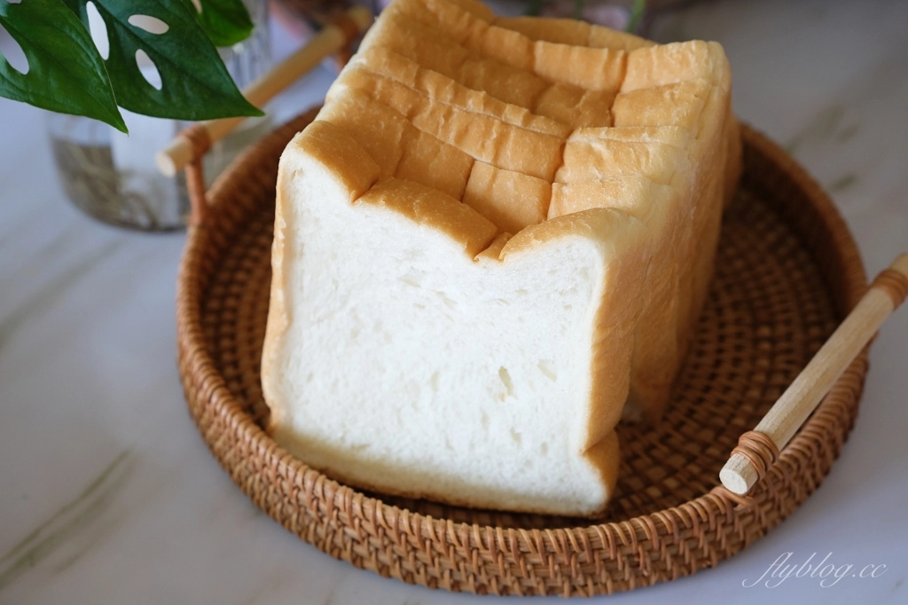 桃園中壢｜安德尼斯烘焙坊．吳克己的麵包店，美味歐式麵包和季節限定蛋黃酥 @飛天璇的口袋