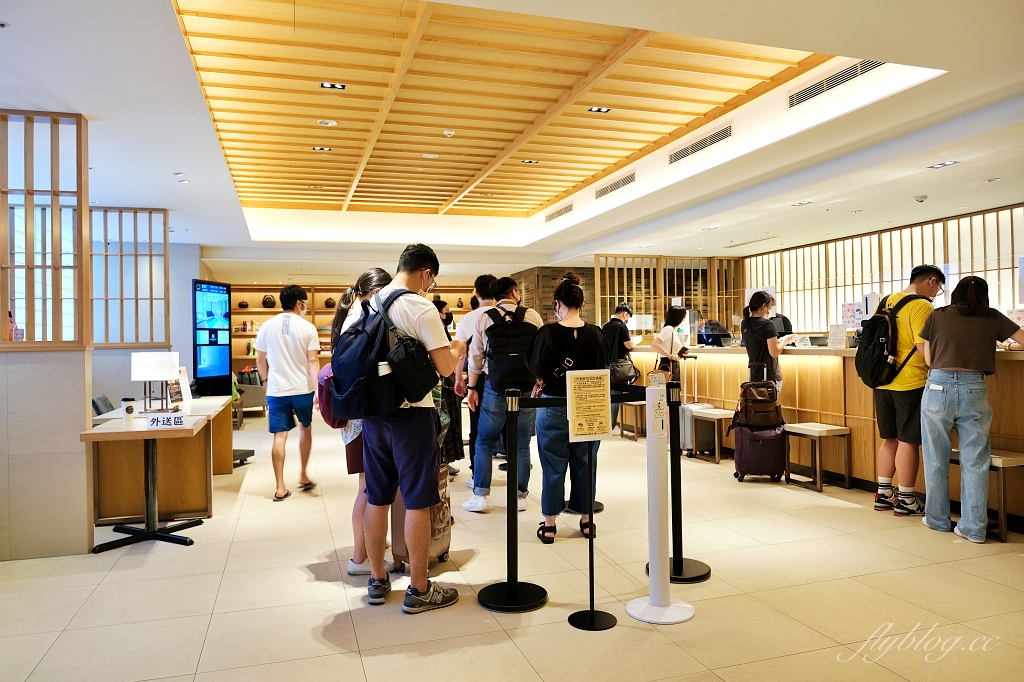 台北中正｜格拉斯麗台北飯店，日本哥吉拉飯店插旗台灣，門拉開就有一秒到日本的感覺 @飛天璇的口袋