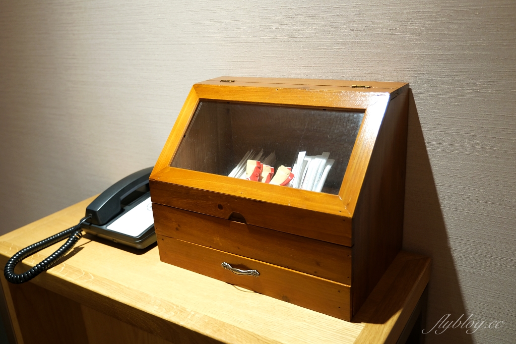 台北中正｜格拉斯麗台北飯店，日本哥吉拉飯店插旗台灣，門拉開就有一秒到日本的感覺 @飛天璇的口袋