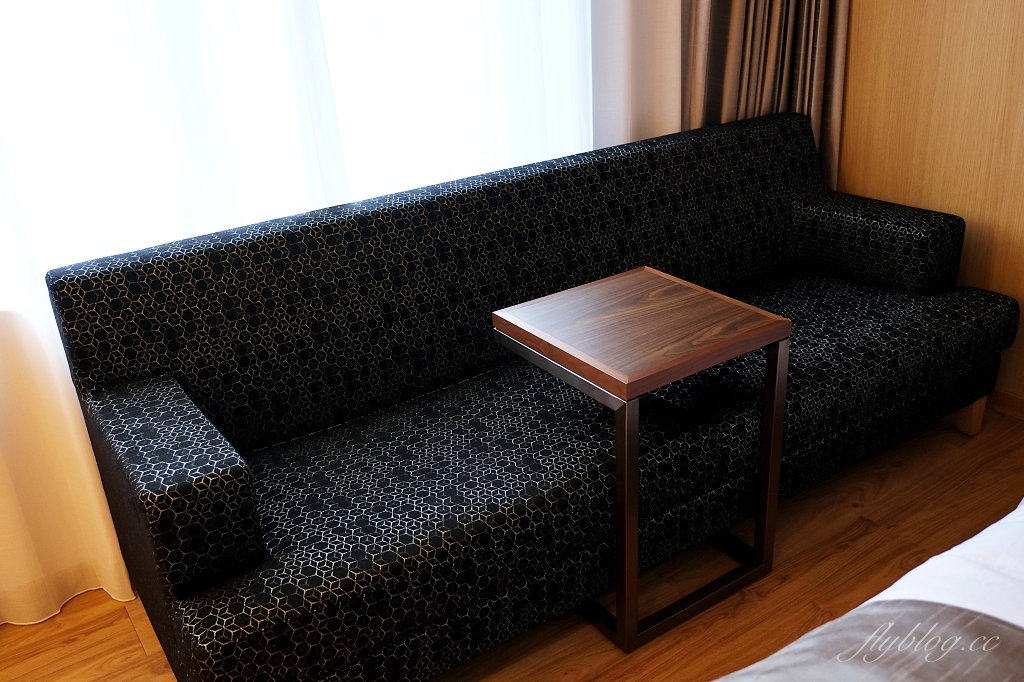 台北中正｜格拉斯麗台北飯店，日本哥吉拉飯店插旗台灣，門拉開就有一秒到日本的感覺 @飛天璇的口袋